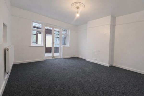 3 Bed Semi-Detached - High Wycombe