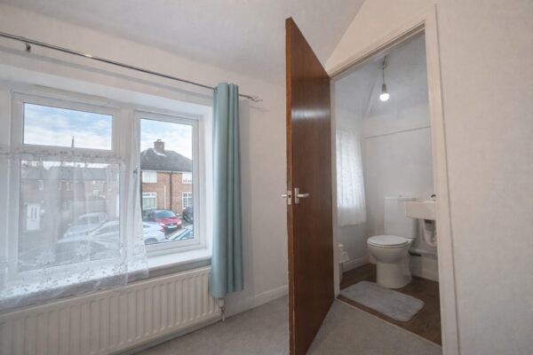 4 Bed Semi-Detached -  High Wycombe