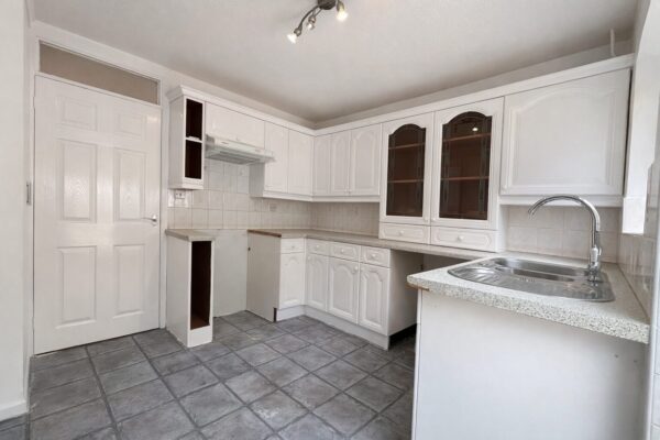 3 Bed Terraced, Hithercroft Road - High Wycombe