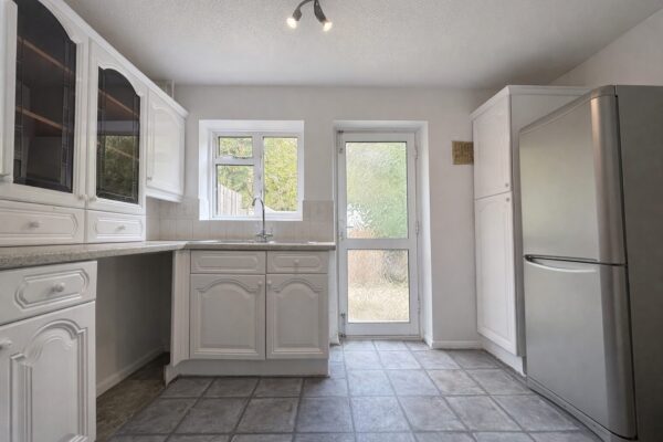 3 Bed Terraced, Hithercroft Road - High Wycombe