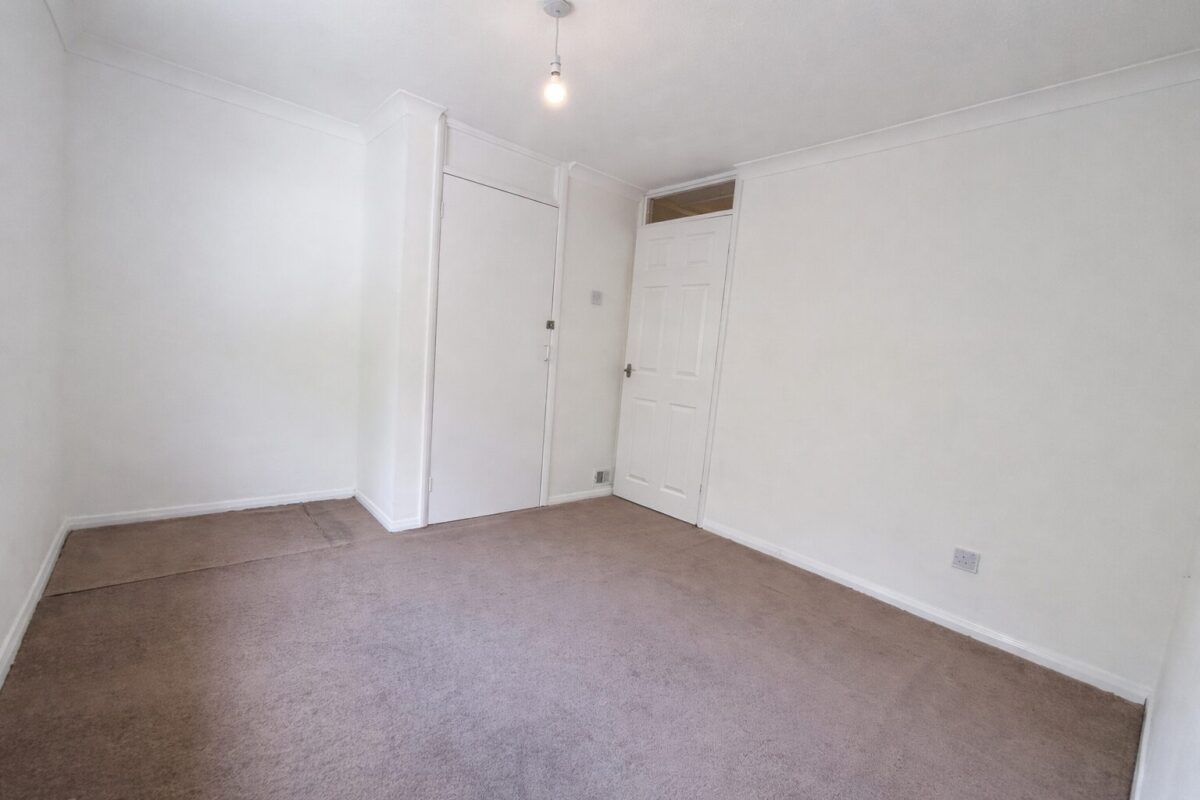 3 Bed Terraced, Hithercroft Road - High Wycombe