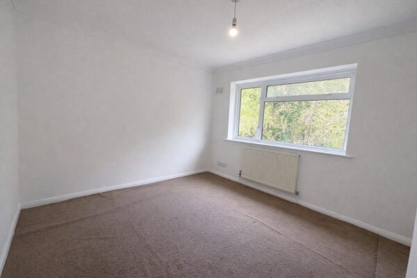 3 Bed Terraced, Hithercroft Road - High Wycombe