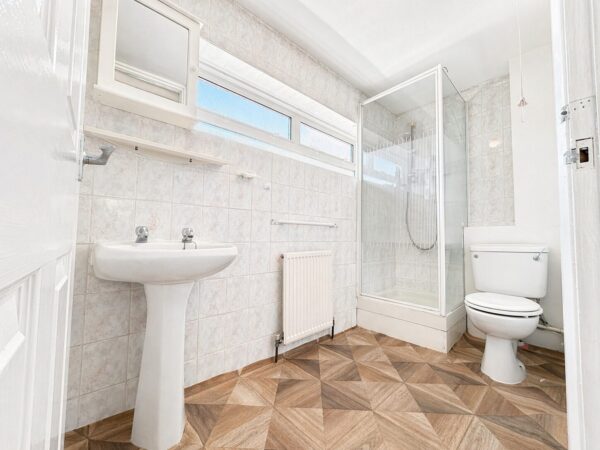 3 Bed Terraced, Hithercroft Road - High Wycombe