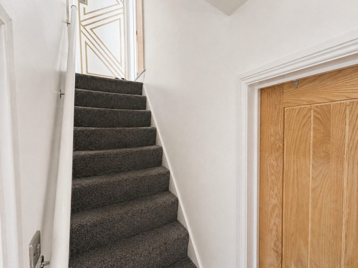 4 Bed Terraced, High Wycombe, Buckinghamshire, HP11 2RD