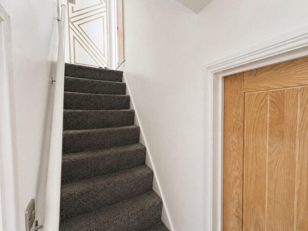 4 Bed Terraced, High Wycombe, Buckinghamshire, HP11 2RD