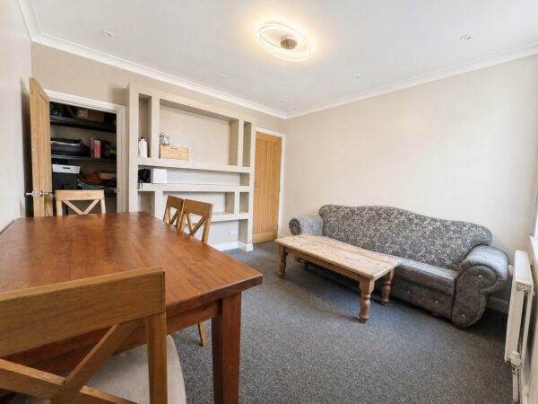 4 Bed Terraced, High Wycombe, Buckinghamshire, HP11 2RD