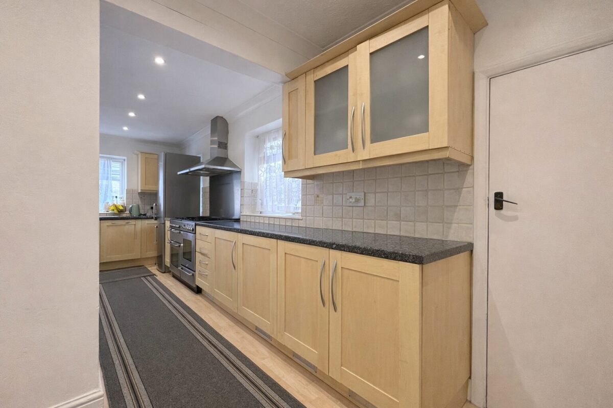 4 Bedroom Detached, Cressex Road, High Wycombe, HP12 4PG