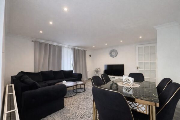 4 Bedroom Detached, Cressex Road, High Wycombe, HP12 4PG