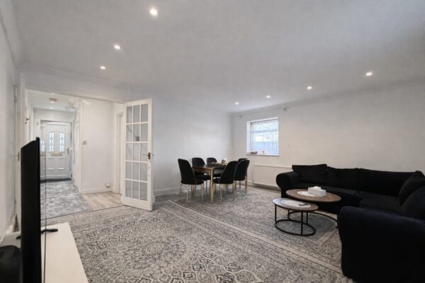 4 Bedroom Detached, Cressex Road, High Wycombe, HP12 4PG