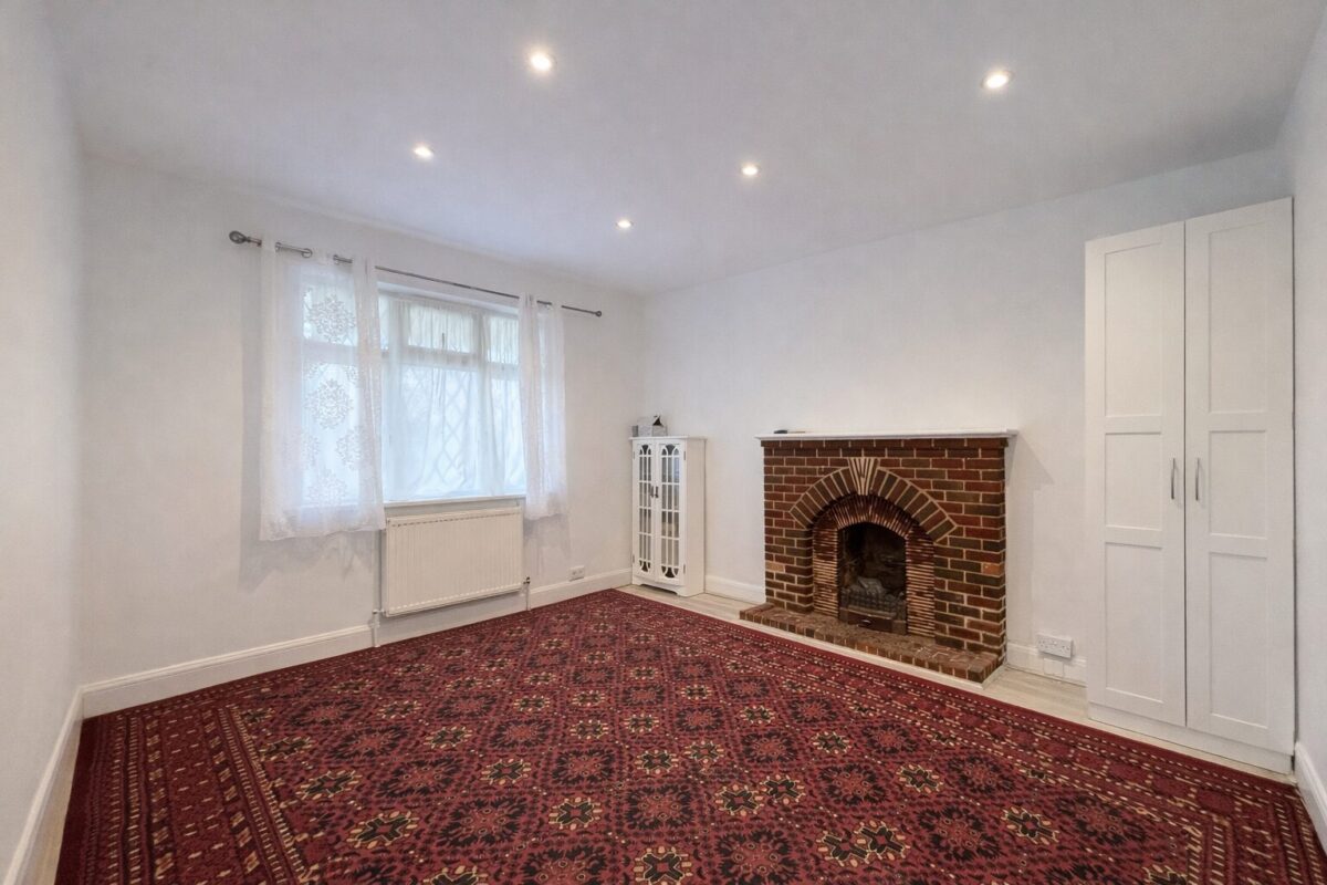 4 Bedroom Detached, Cressex Road, High Wycombe, HP12 4PG