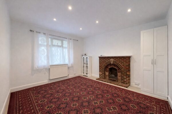 4 Bedroom Detached, Cressex Road, High Wycombe, HP12 4PG
