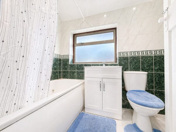 4 Bedroom Detached, Cressex Road, High Wycombe, HP12 4PG