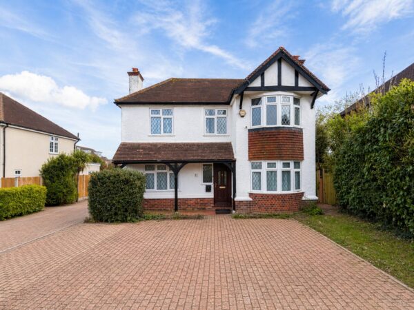 4 Bedroom Detached, Cressex Road, High Wycombe, HP12 4PG