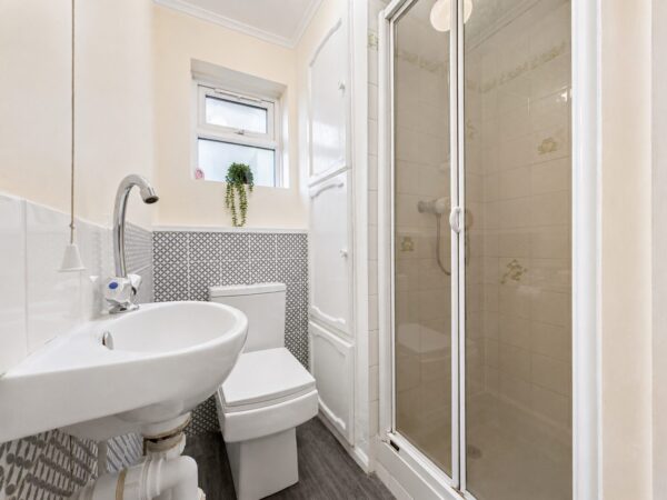 4 Bed Detached, Carver Hill Road, High Wycombe, HP11 2UQ