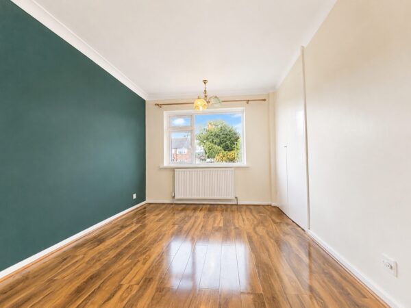 4 Bed Detached, Carver Hill Road, High Wycombe, HP11 2UQ