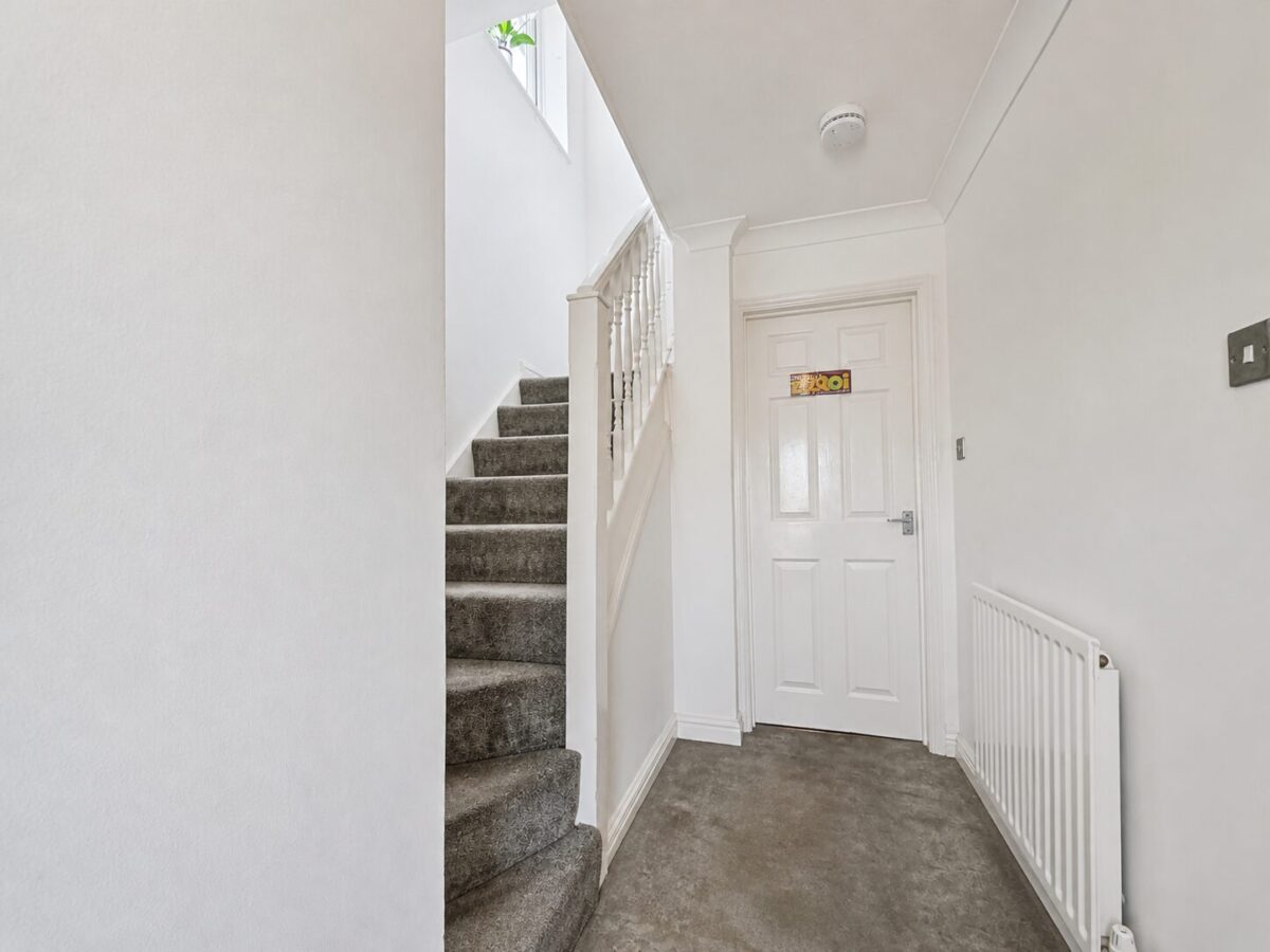3 Bed Detached, Rutland Avenue, High Wycombe, HP12 3LL