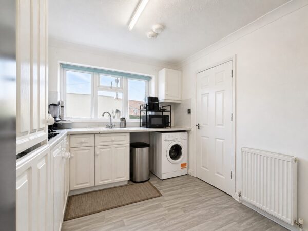 3 Bed Detached, Rutland Avenue, High Wycombe, HP12 3LL