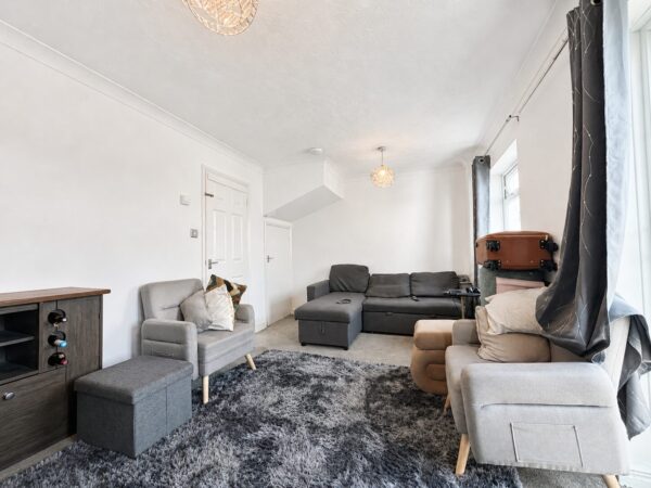 3 Bed Detached, Rutland Avenue, High Wycombe, HP12 3LL