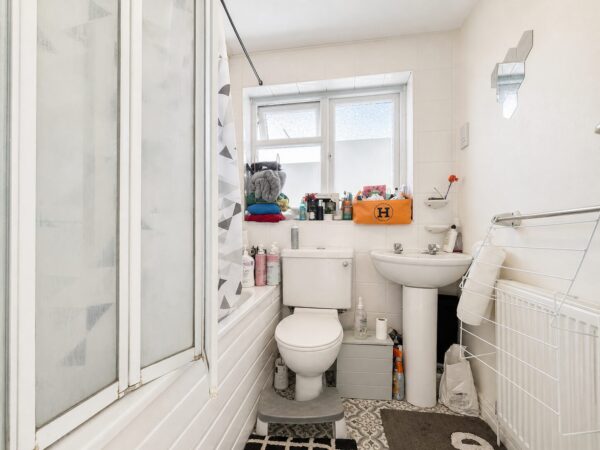 3 Bed Detached, Rutland Avenue, High Wycombe, HP12 3LL