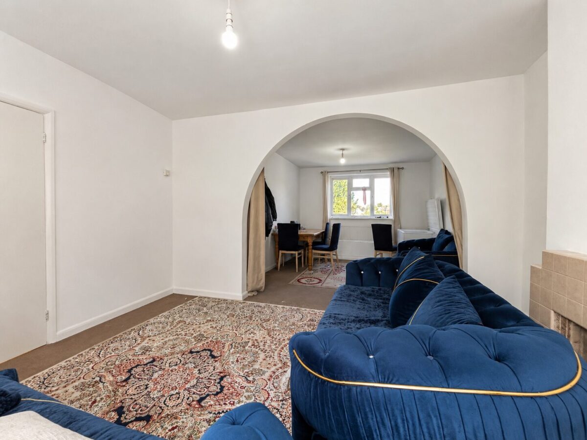 3 Bed Semi-Detached, Healey Avenue, High Wycombe, HP13 7JR