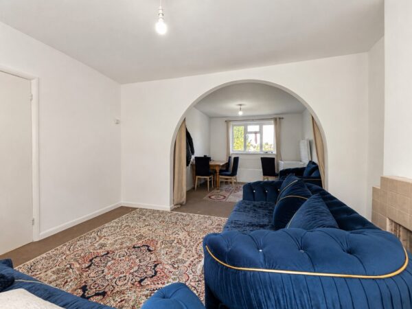 3 Bed Semi-Detached, Healey Avenue, High Wycombe, HP13 7JR