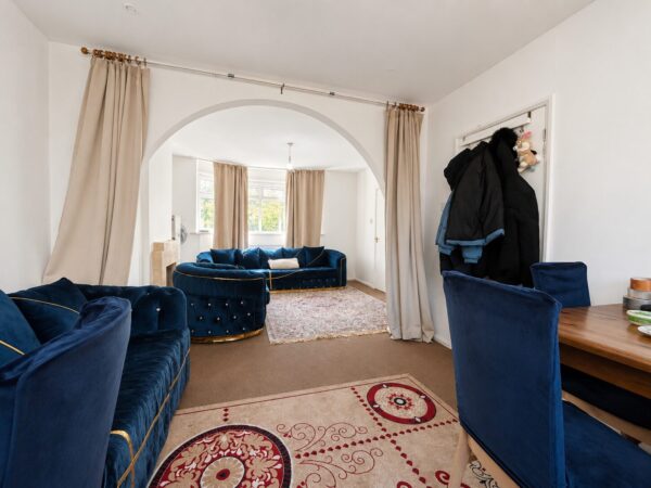 3 Bed Semi-Detached, Healey Avenue, High Wycombe, HP13 7JR