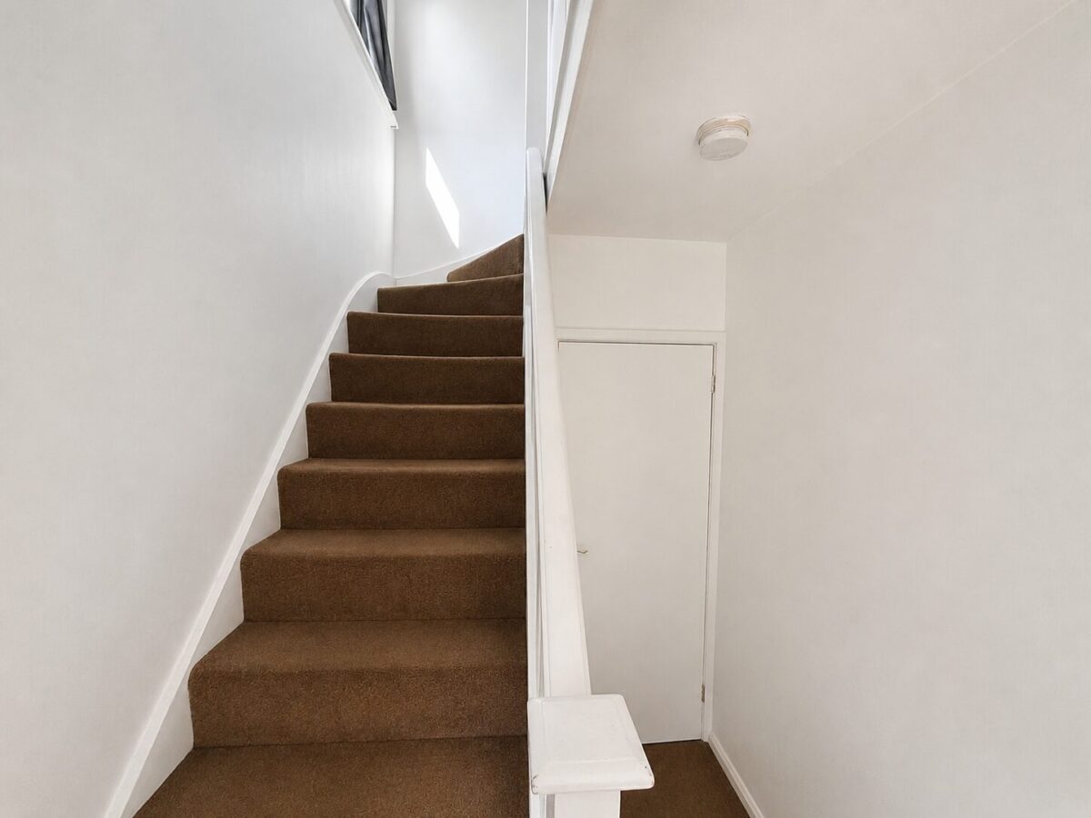 3 Bed Semi-Detached, Healey Avenue, High Wycombe, HP13 7JR