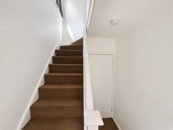 3 Bed Semi-Detached, Healey Avenue, High Wycombe, HP13 7JR