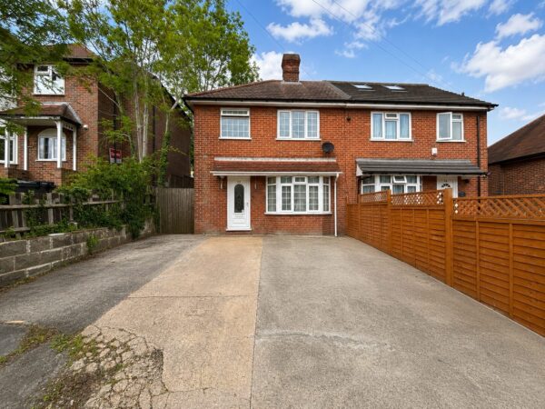 3/4 Bedroom Semi Detached, Whitelands Road, High Wycombe, HP12 3EL
