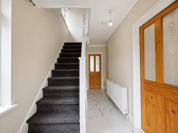 3/4 Bedroom Semi Detached, Whitelands Road, High Wycombe, HP12 3EL