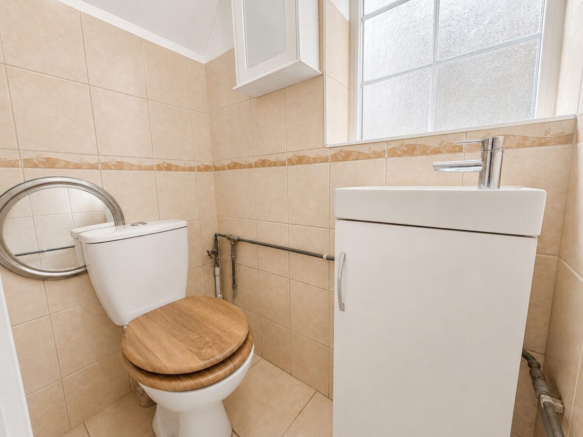 3/4 Bedroom Semi Detached, Whitelands Road, High Wycombe, HP12 3EL