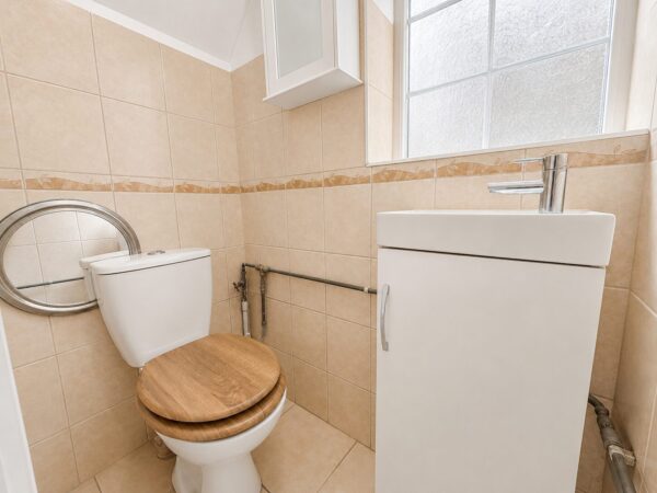 3/4 Bedroom Semi Detached, Whitelands Road, High Wycombe, HP12 3EL