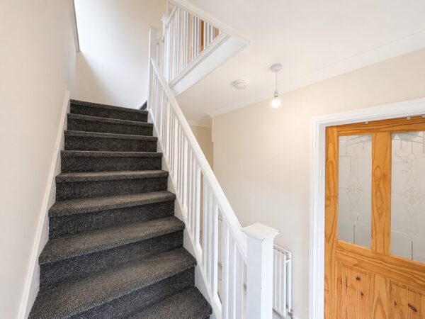 3/4 Bedroom Semi Detached, Whitelands Road, High Wycombe, HP12 3EL