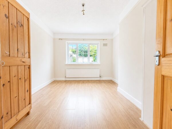 3/4 Bedroom Semi Detached, Whitelands Road, High Wycombe, HP12 3EL