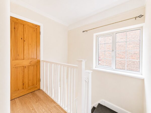 3/4 Bedroom Semi Detached, Whitelands Road, High Wycombe, HP12 3EL