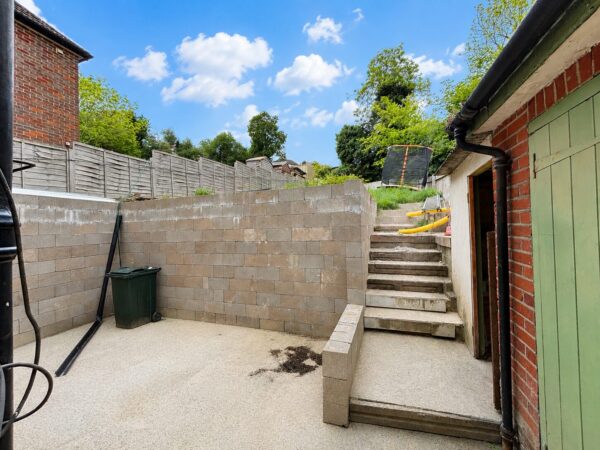 3/4 Bedroom Semi Detached, Whitelands Road, High Wycombe, HP12 3EL