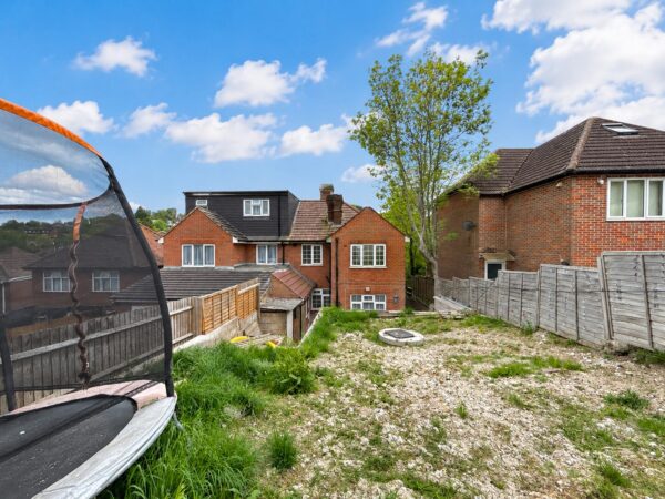 3/4 Bedroom Semi Detached, Whitelands Road, High Wycombe, HP12 3EL