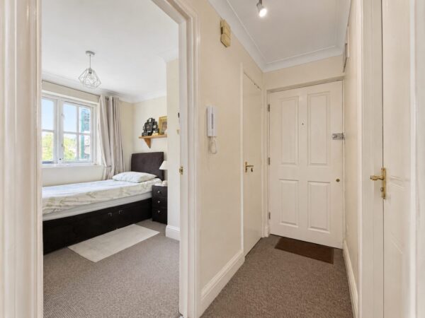 2 Bed Apartment, Gallows Lane, High Wycombe, HP12 4BP