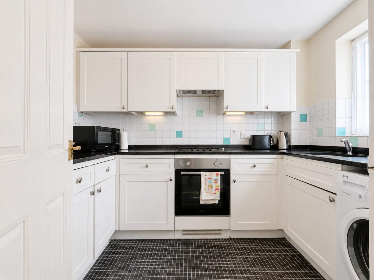 2 Bed Apartment, Gallows Lane, High Wycombe, HP12 4BP