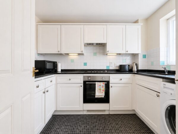 2 Bed Apartment, Gallows Lane, High Wycombe, HP12 4BP