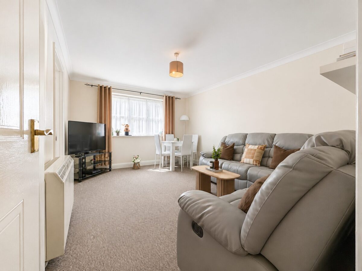 2 Bed Apartment, Gallows Lane, High Wycombe, HP12 4BP