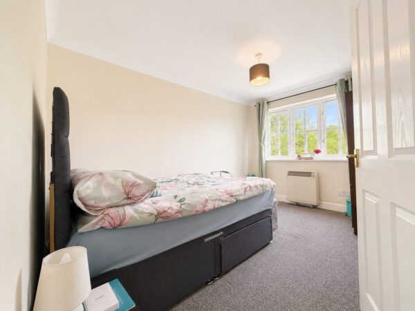 2 Bed Apartment, Gallows Lane, High Wycombe, HP12 4BP
