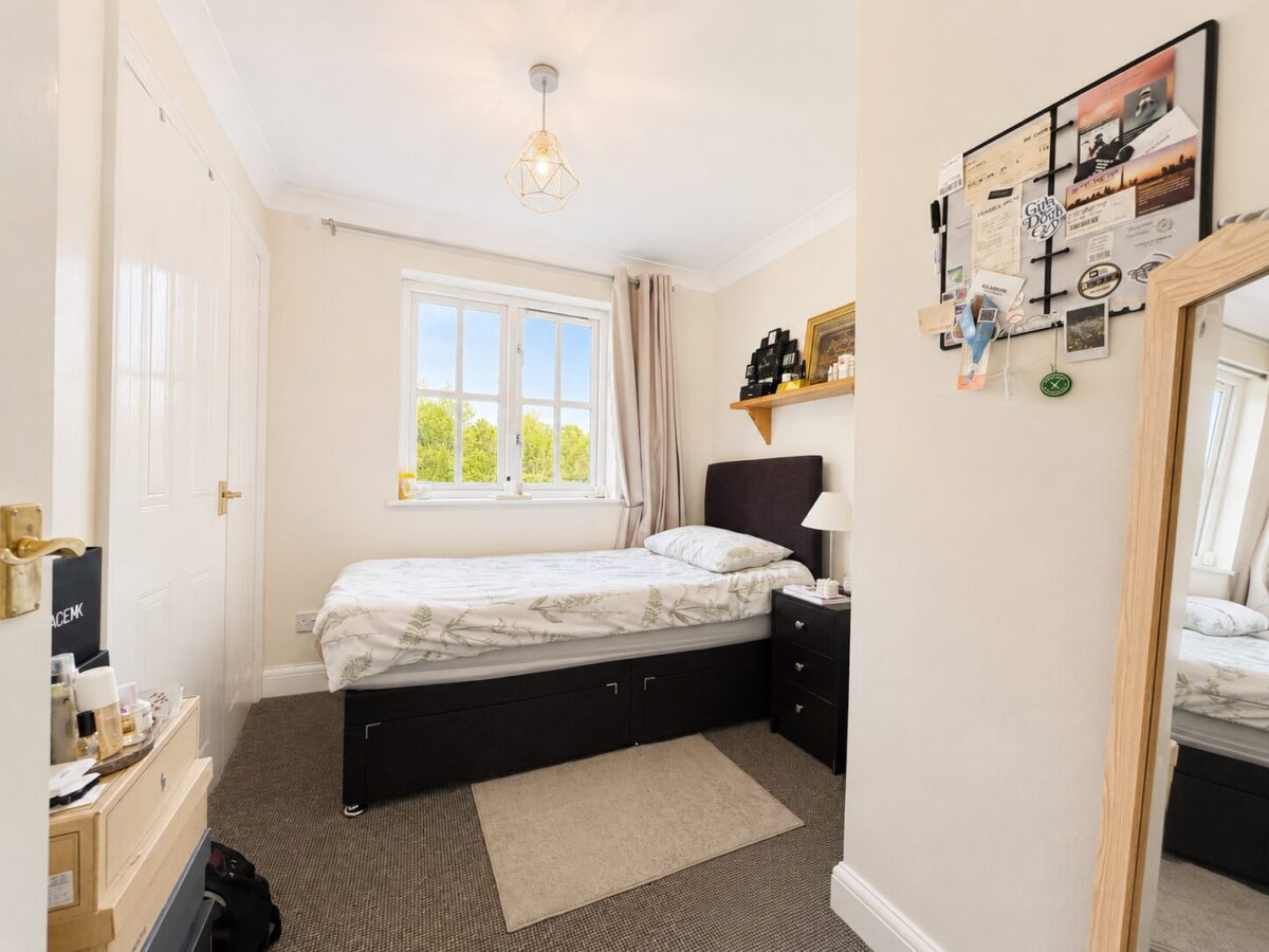 2 Bed Apartment, Gallows Lane, High Wycombe, HP12 4BP