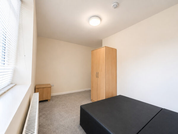 Furnished Double Room, West Wycombe Road, High Wycombe, Buckinghamshire, HP12 3AF