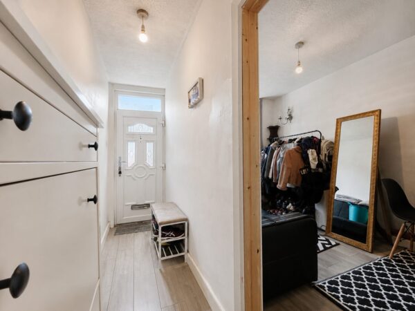 3 Bed Terraced, Upper Green Street, High Wycombe, HP11 2RB
