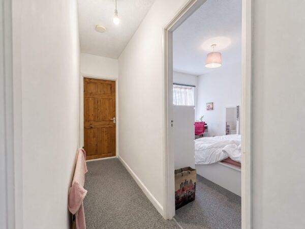 3 Bed Terraced, Upper Green Street, High Wycombe, HP11 2RB