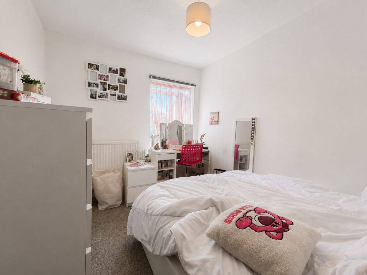 3 Bed Terraced, Upper Green Street, High Wycombe, HP11 2RB