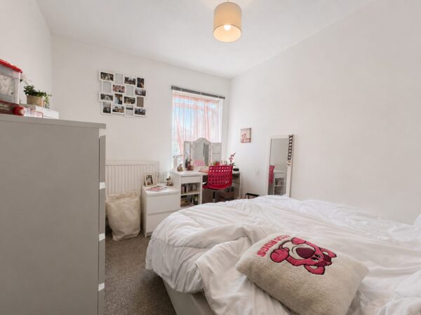 3 Bed Terraced, Upper Green Street, High Wycombe, HP11 2RB