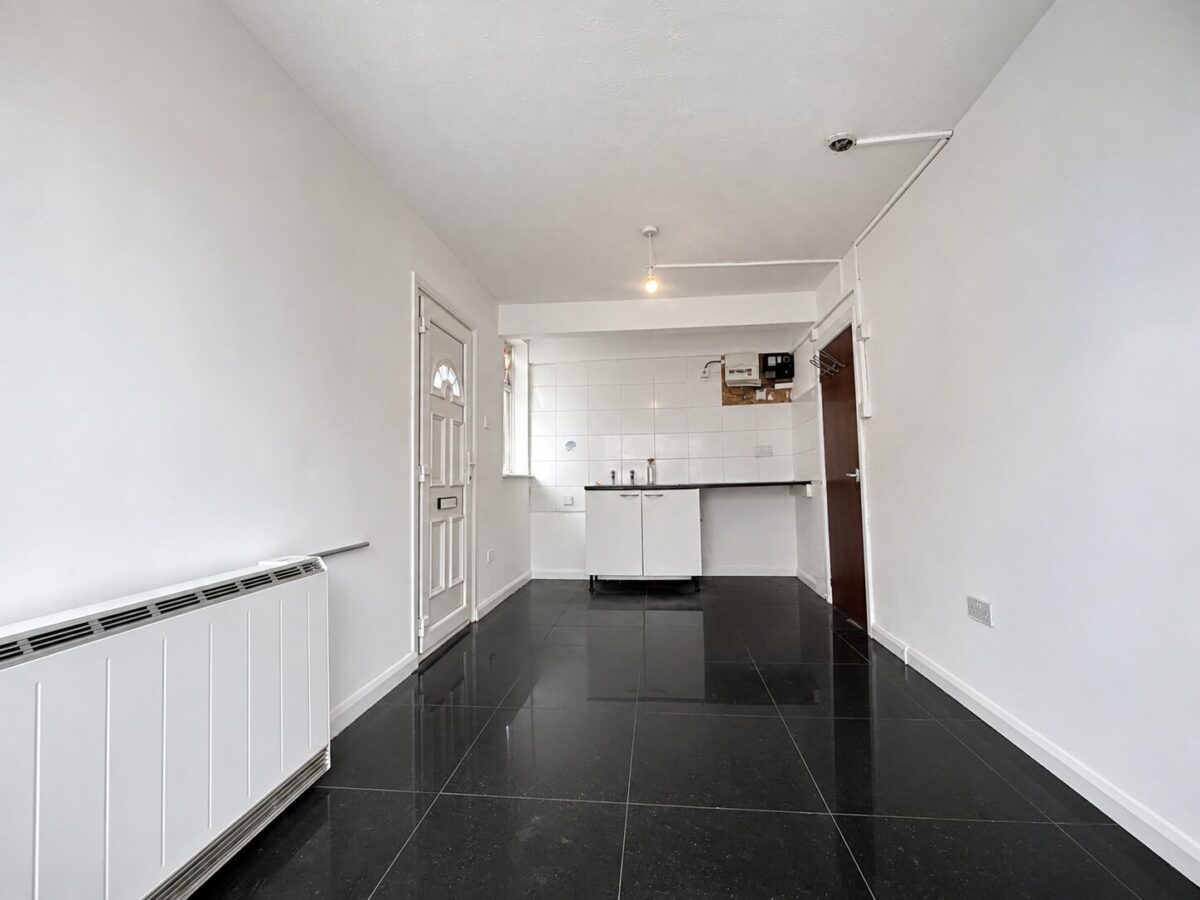 Box Studio Flat, Abercromby Avenue, High Wycombe, Buckinghamshire, HP12 3BB
