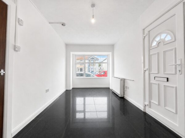 Box Studio Flat, Abercromby Avenue, High Wycombe, Buckinghamshire, HP12 3BB
